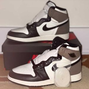 Jordan 1 Retro High Dark Mocha (GS)